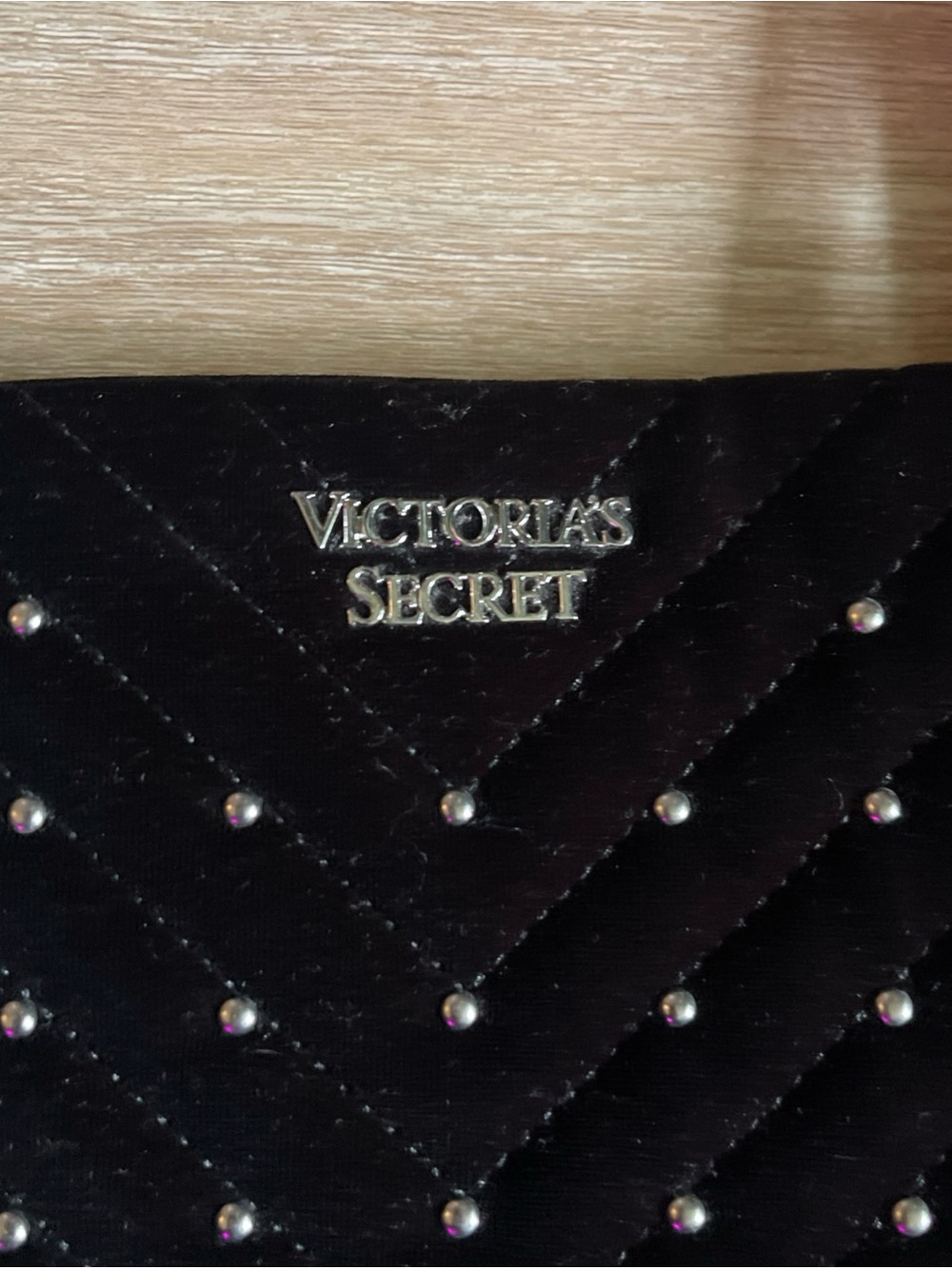 VS Victoria’s Secret Black Velvet Studded Large Weekender Overnight Bag Tote - Picture 2 of 7